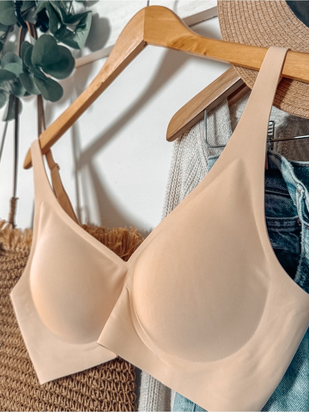Smooth Nude Wireless T-Shirt Jelly Strip Bra